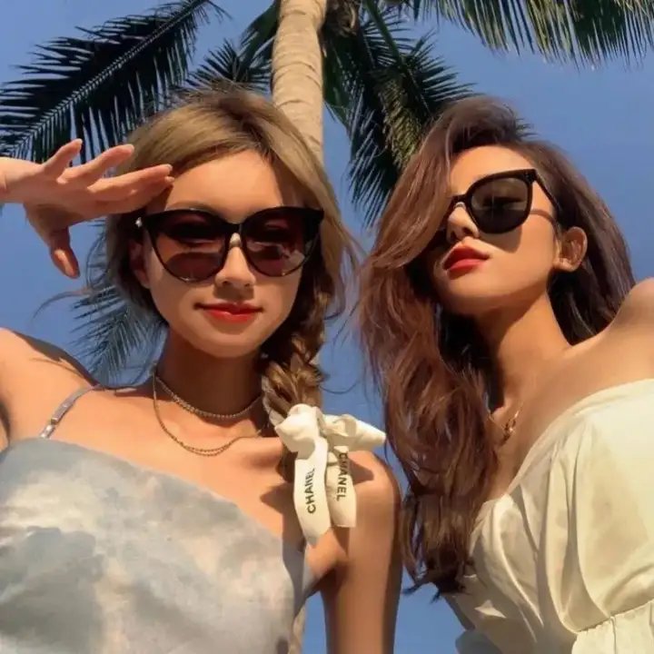 黄蜂女